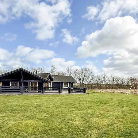 4 Bedroom Gorgeous Home In Sydals Feriehus Nedre Lysabild